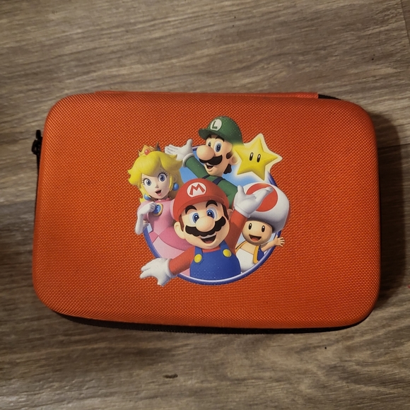 Blue 3ds xl and 5 games in carrying case - Picture 4 of 4